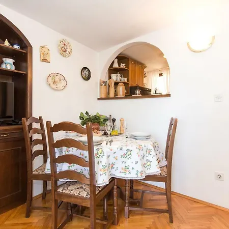 Comfy And Warm Ap With Balcony Surrounded With Beautiful Nature *