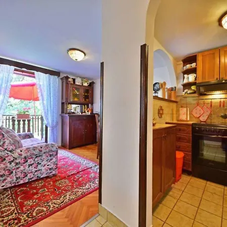 Comfy And Warm Ap With Balcony Surrounded With Beautiful Nature * Lovran
