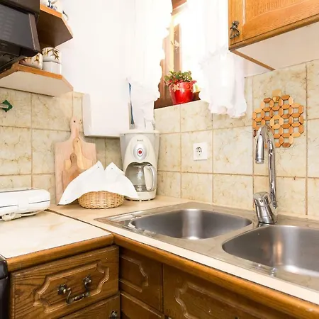 Apartment Comfy And Warm Ap With Balcony Surrounded With Beautiful Nature Lovran